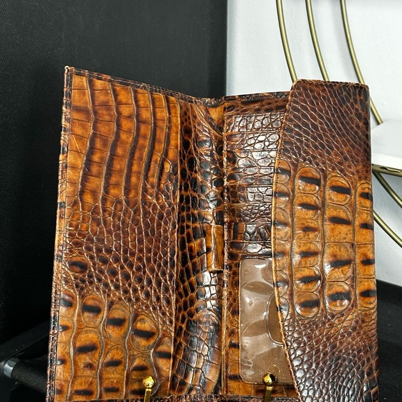 Vintage Authentic Brahmin Annabelle Tricolor Leather Wallet. - Picture 4 of 9